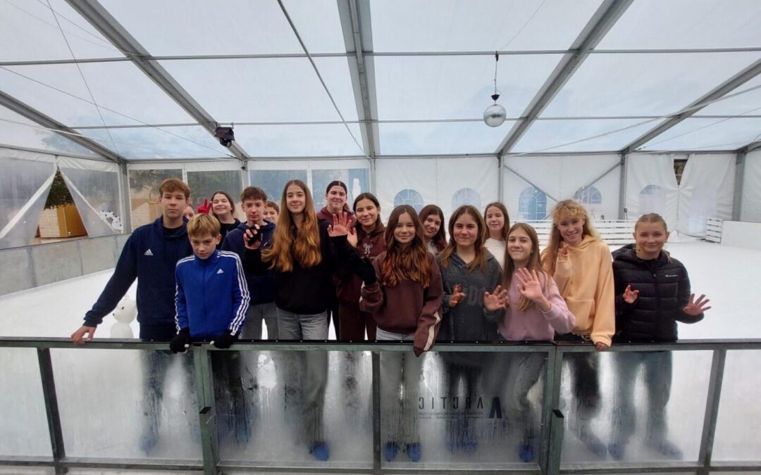 Učenici Eko grupe na klizanju